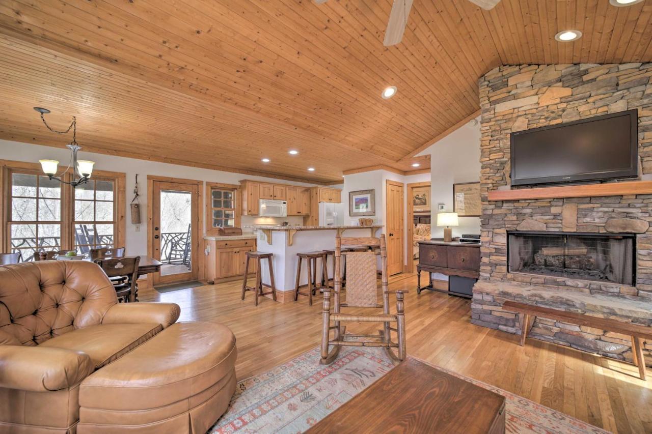 Woodsy Smoky Mtn Hideaway With Grill And Views! Villa Cashiers Exterior foto