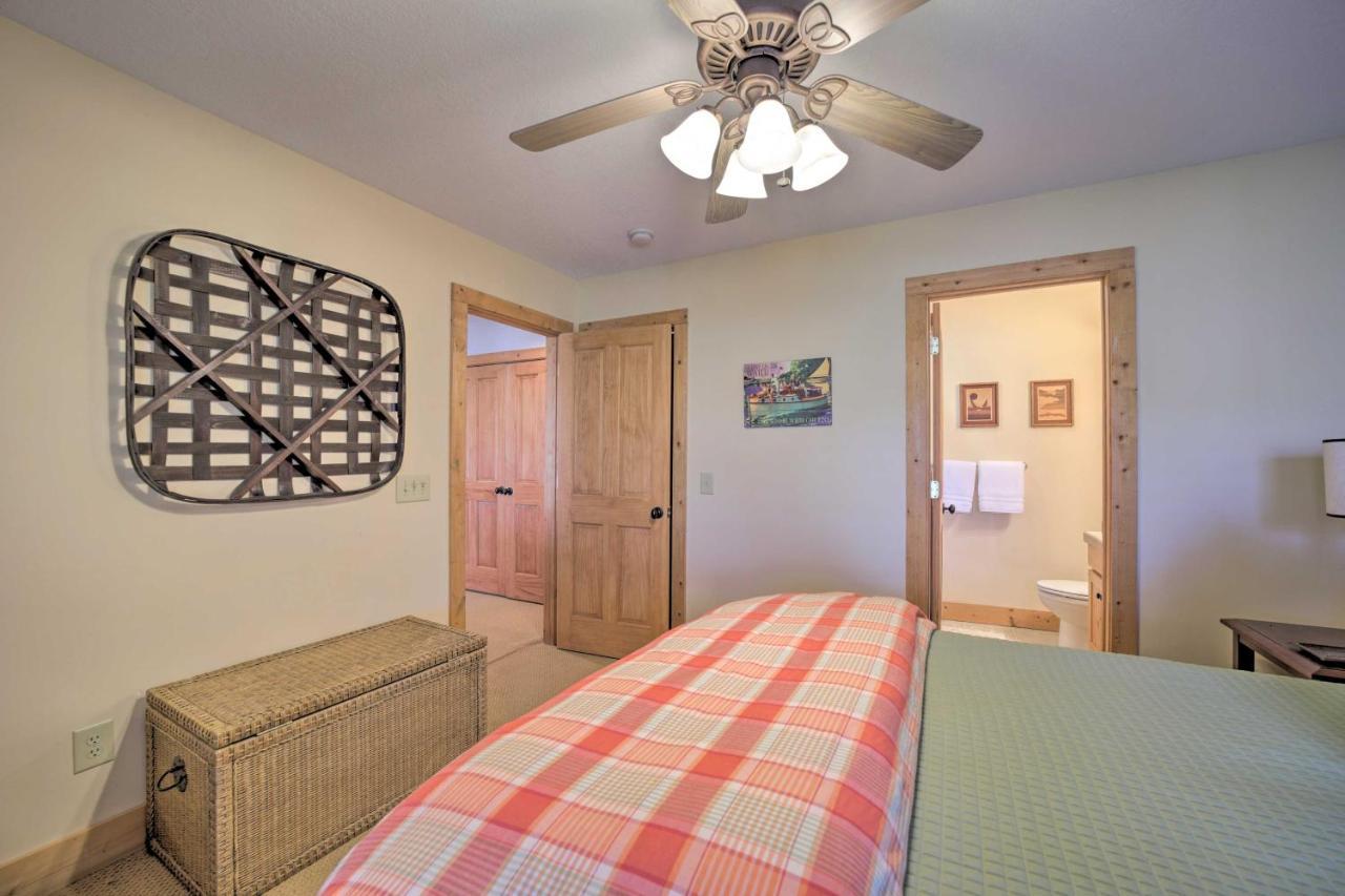 Woodsy Smoky Mtn Hideaway With Grill And Views! Villa Cashiers Exterior foto