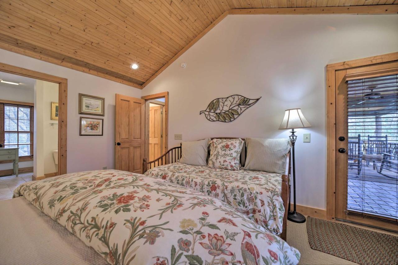Woodsy Smoky Mtn Hideaway With Grill And Views! Villa Cashiers Exterior foto